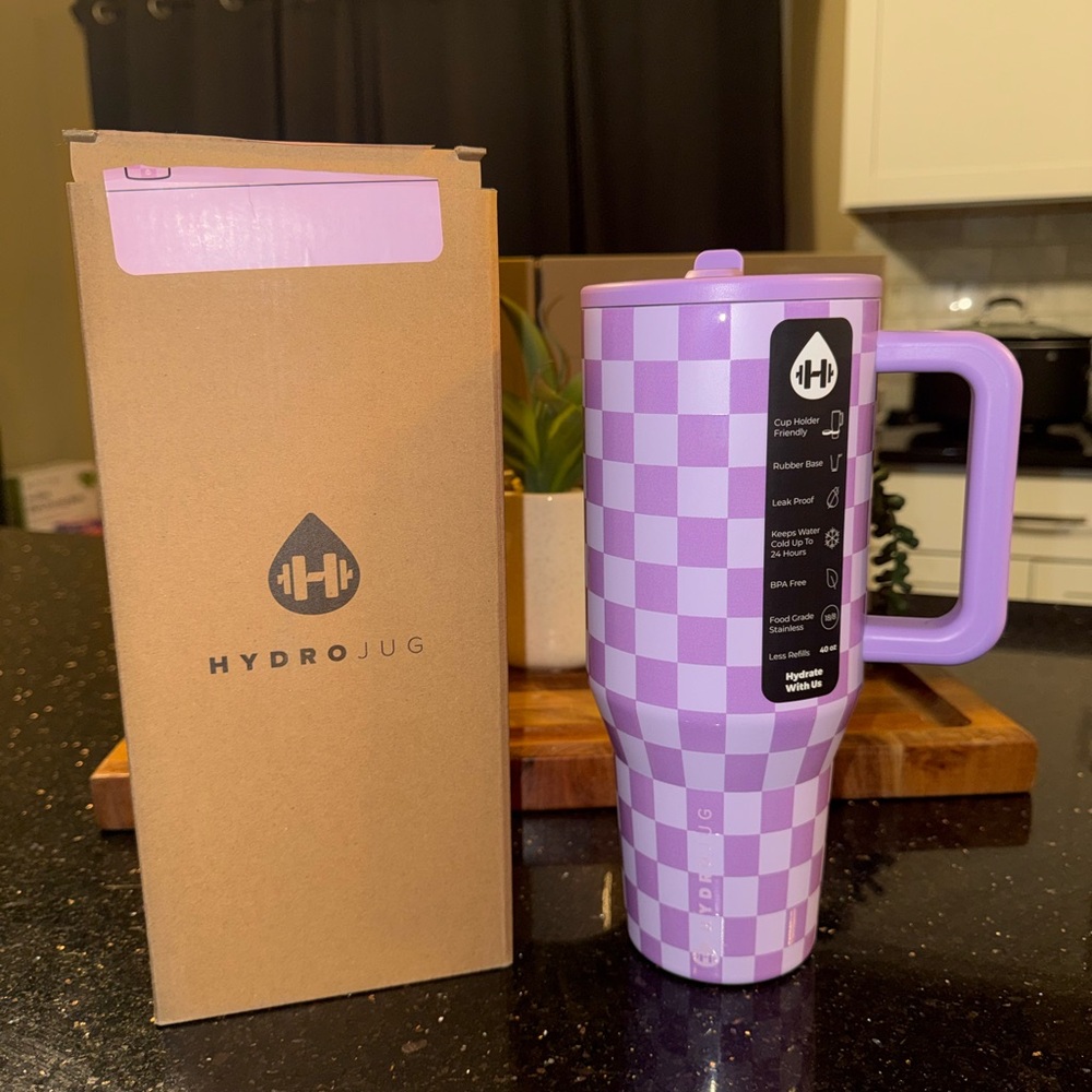 SOLD - HydroJug 40oz traveler - Lavender Checkers